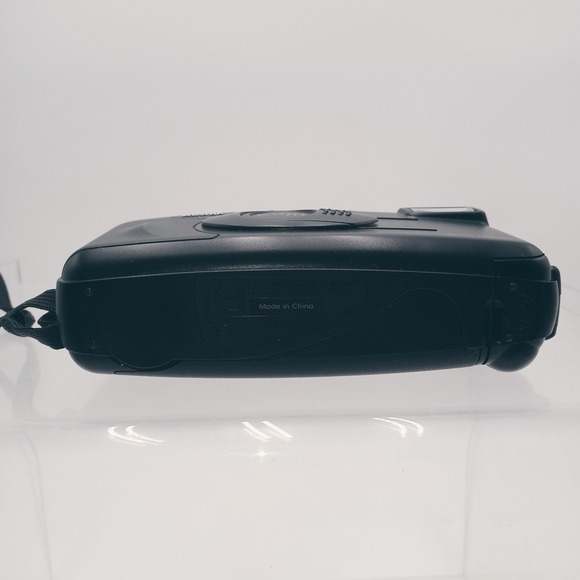 Kodak‎ KB10 Point & Shoot Compact Film Camera 35mm Powers Up With Carrying Case - Picture 7 of 16